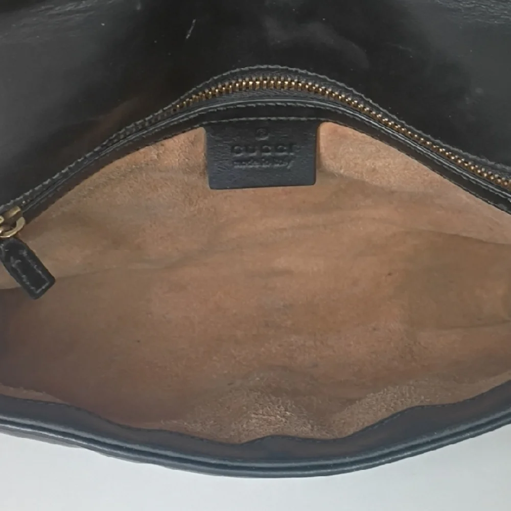 Gucci GG Marmont Crossbody Purse Black Quilted Leather Shoulder Bag